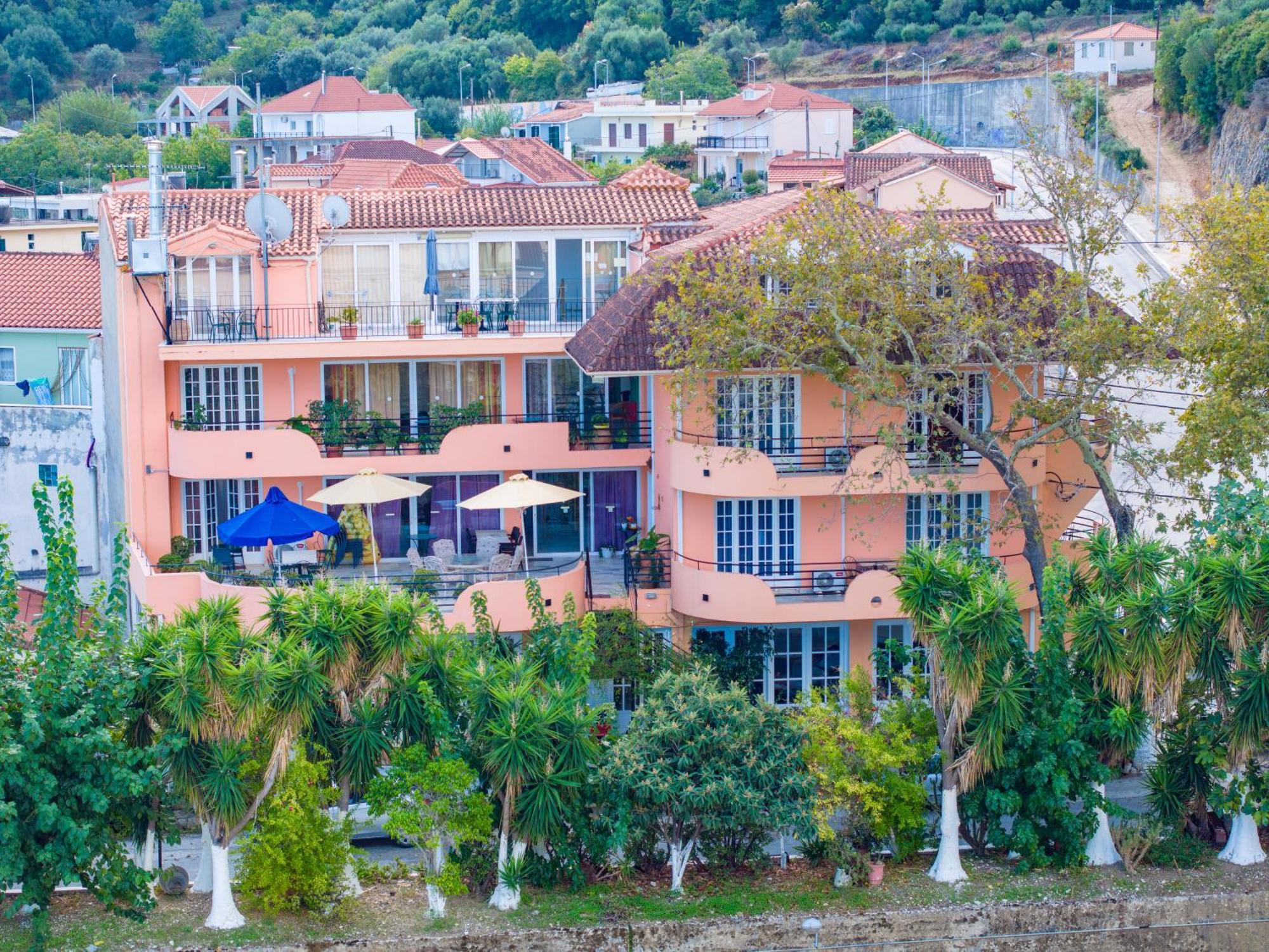 Odysseus Palace Порос Екстер'єр фото